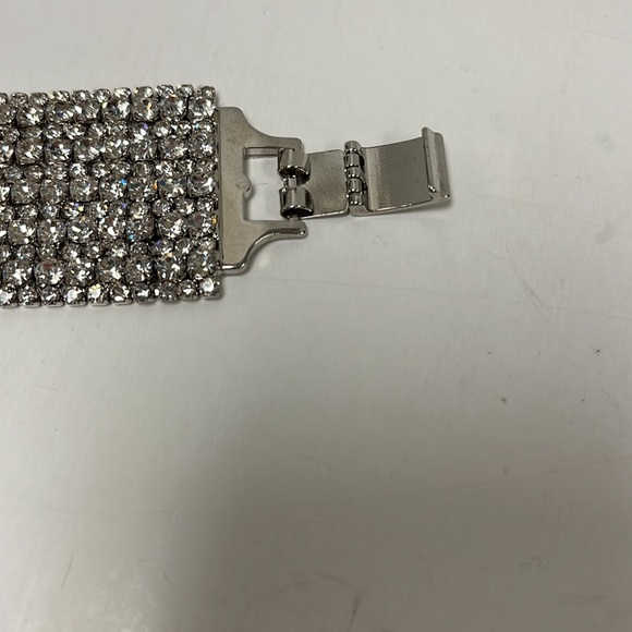 Gorgeous Rhinestone bracelet!!! - Picture 4 of 8